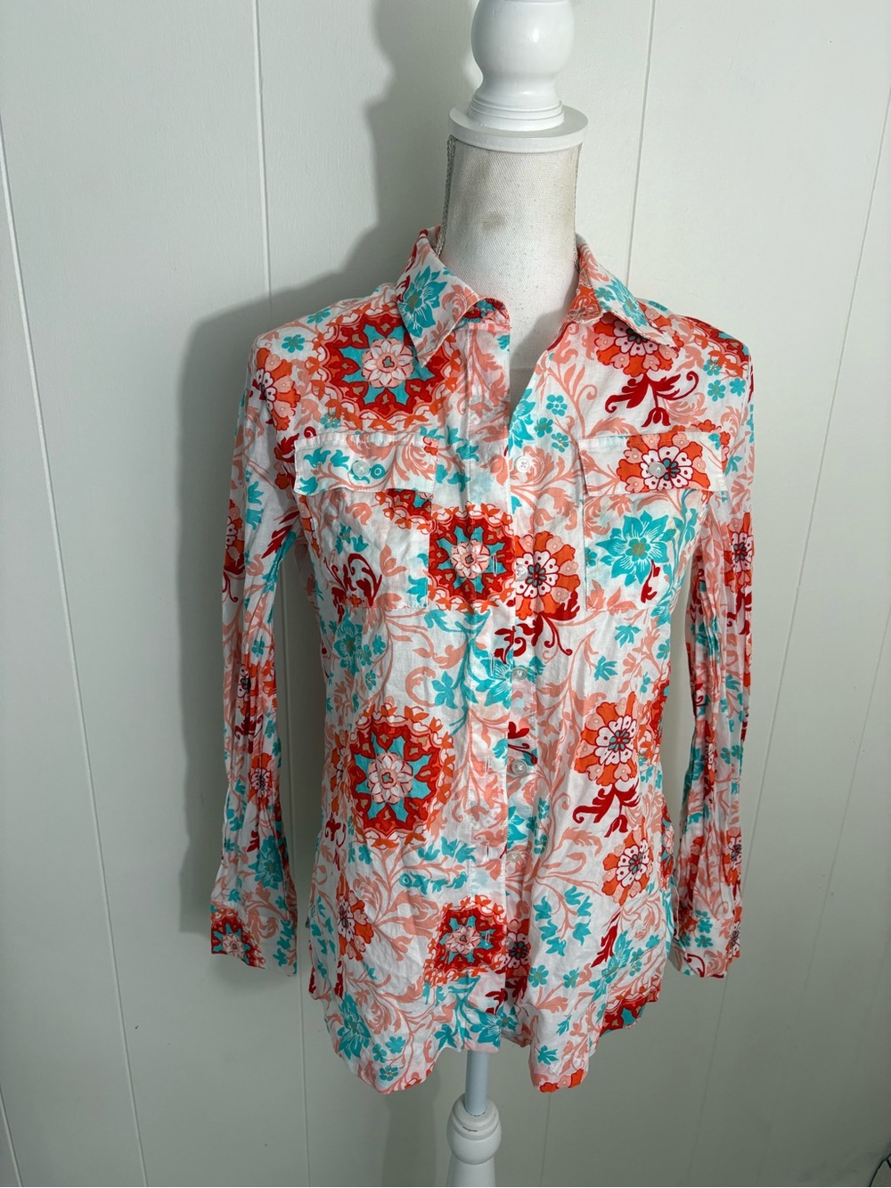 Jones New York Coral, Turquoise & White Floral Button-Down Shirt